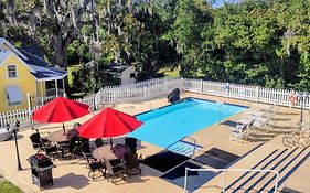 Shamrock Thistle & Crown B&B